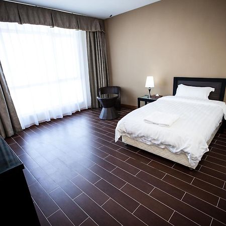 קוטה קינבלו Putatan Platinum Hotel חדר תמונה